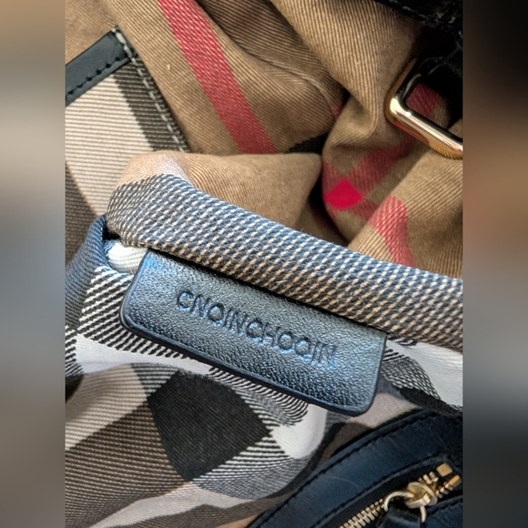 Burberry Black Leather Shoulder Bag with Gold Studs - Picture 13 of 13